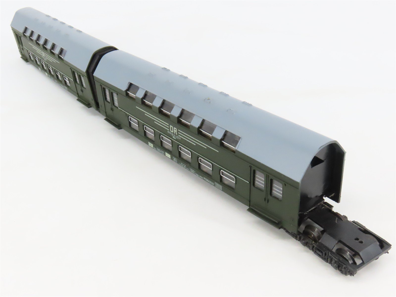 HO Scale Schicht 426/886 DR Deutsche Reichbahn Passenger Car