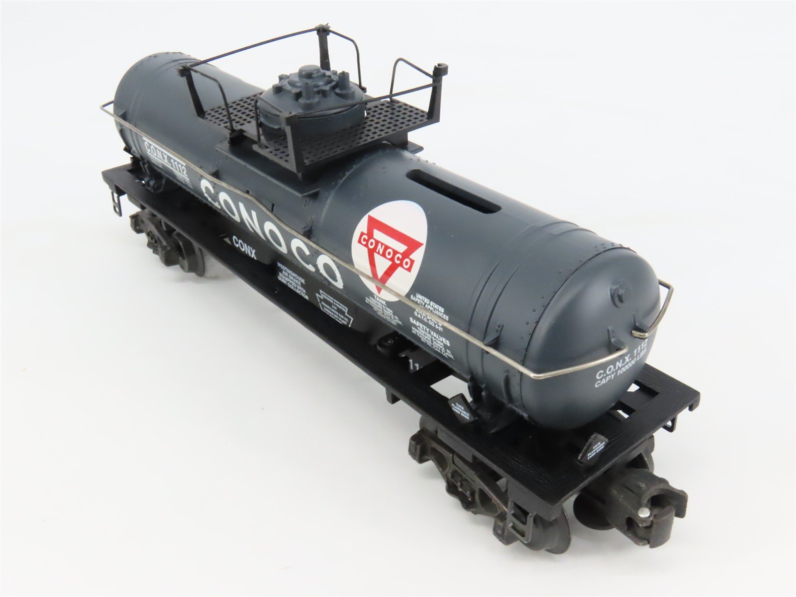 O 3-Rail K-Line K-639104 Conoco Gray Single Dome Tank Car Bank #1112 w/ Display