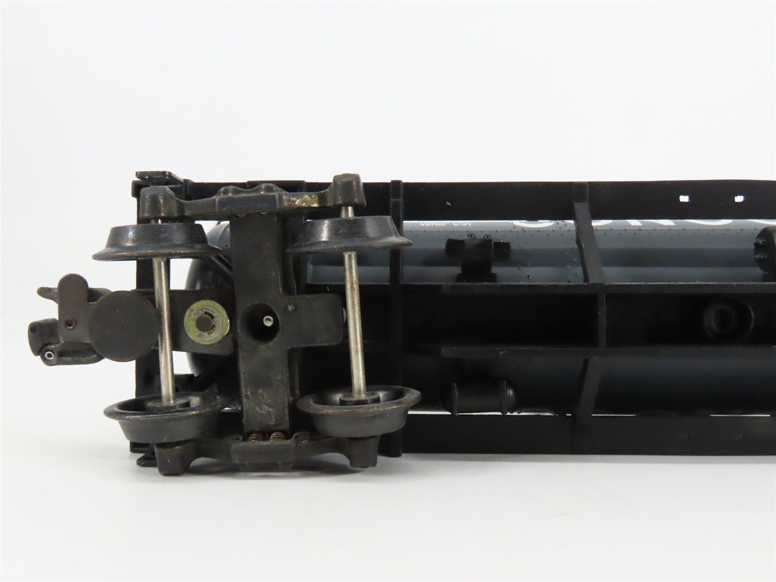 O 3-Rail K-Line K-639104 Conoco Gray Single Dome Tank Car Bank #1112 w/ Display