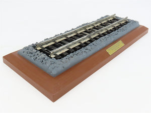 O 3-Rail K-Line K-639104 Conoco Gray Single Dome Tank Car Bank #1112 w/ Display