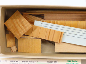 HO Scale Northeastern Craftsman Kit Undecorated GN 50' Wood Express Reefer