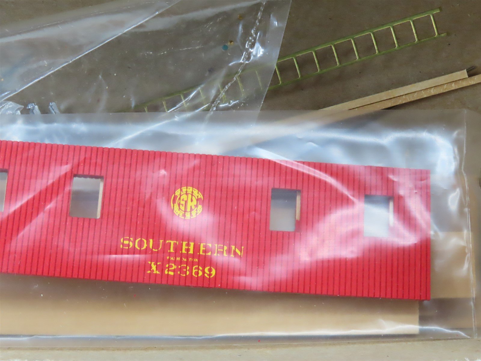 HO Scale Ye Olde Huff-N-Puff Kit 319 SOU Southern Offset Cupola Caboose #X2369