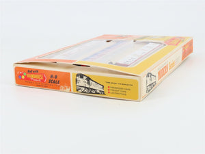 HO Scale Roundhouse Kit Bicentennial Passenger Cars 3-Pack