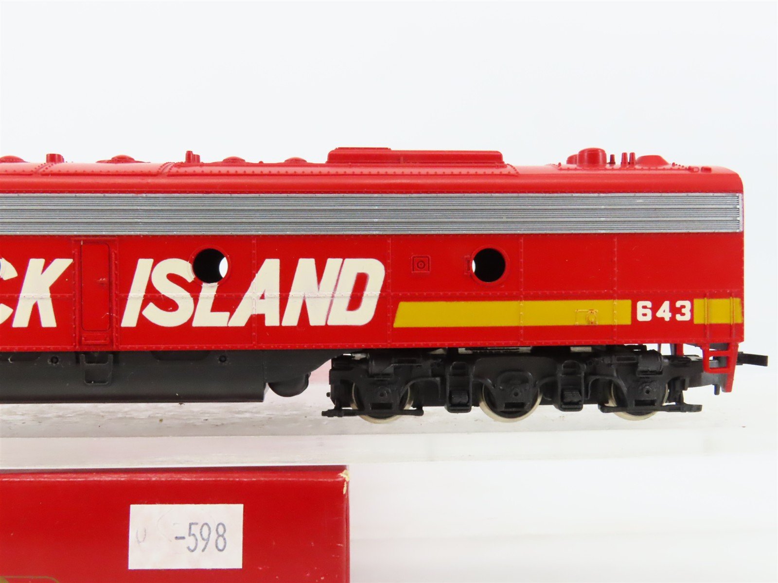 HO Scale Rivarossi RI Rock Island E8/9A Diesel Locomotive #643 UNPOWERED