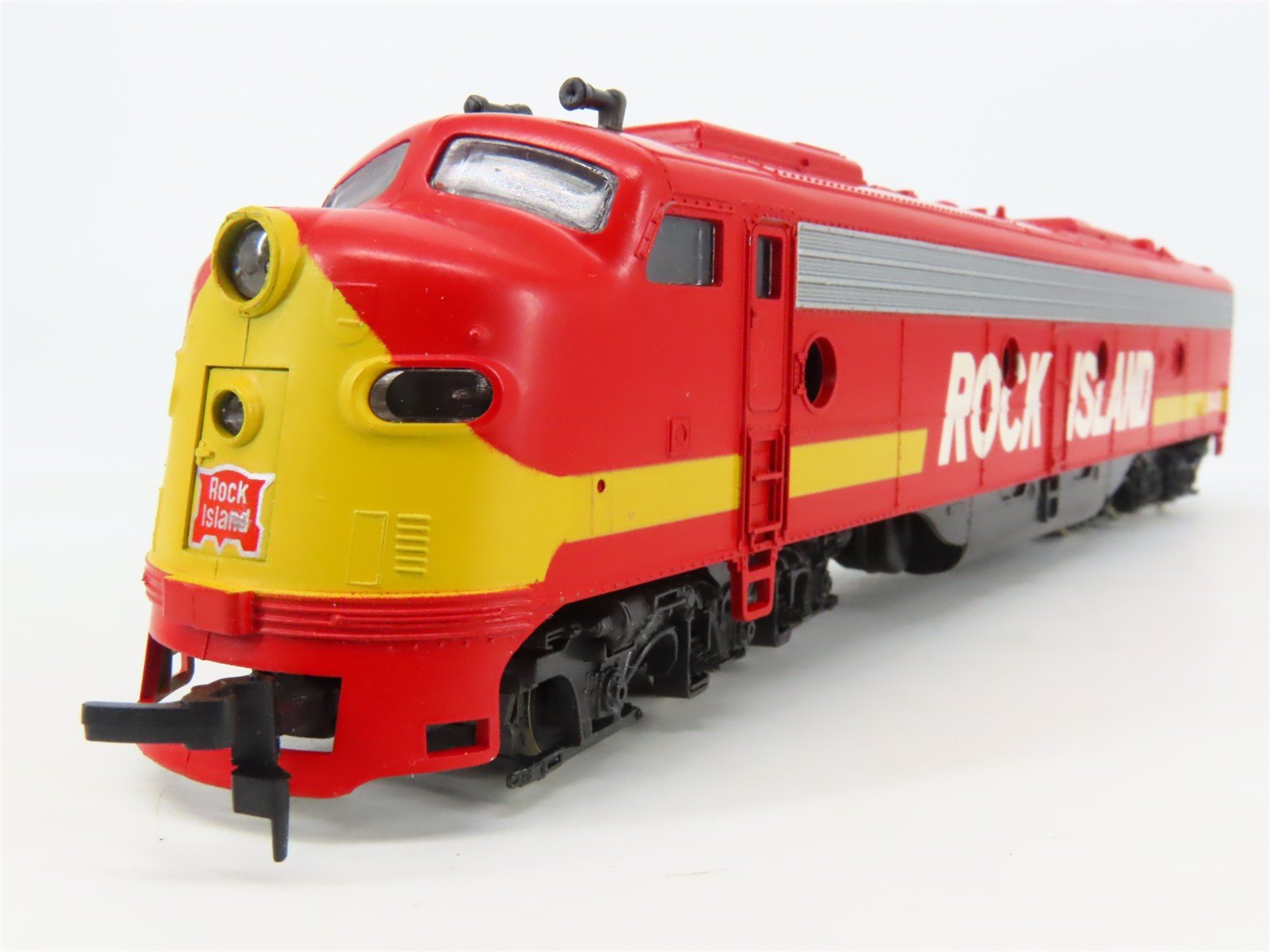 HO Scale Rivarossi RI Rock Island E8/9A Diesel Locomotive #643 UNPOWERED