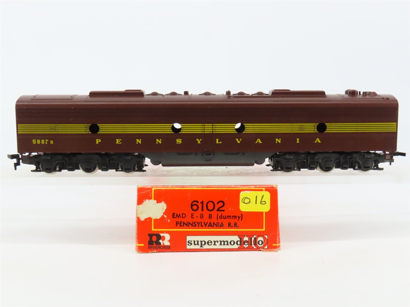 HO Scale Rivarossi PRR Pennsylvania E8B Diesel Locomotive #5887B UNPOWERED