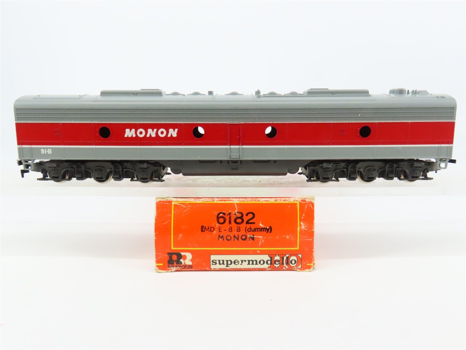 HO Scale Rivarossi 6182 CIL Monon E8B Diesel Locomotive #91-B UNPOWERED