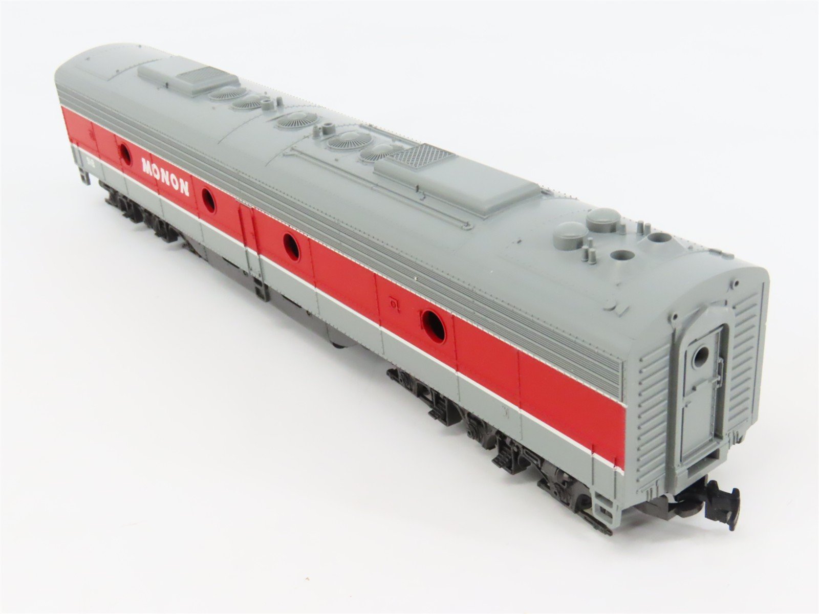 HO Scale Rivarossi 6182 CIL Monon E8B Diesel Locomotive #91-B UNPOWERED