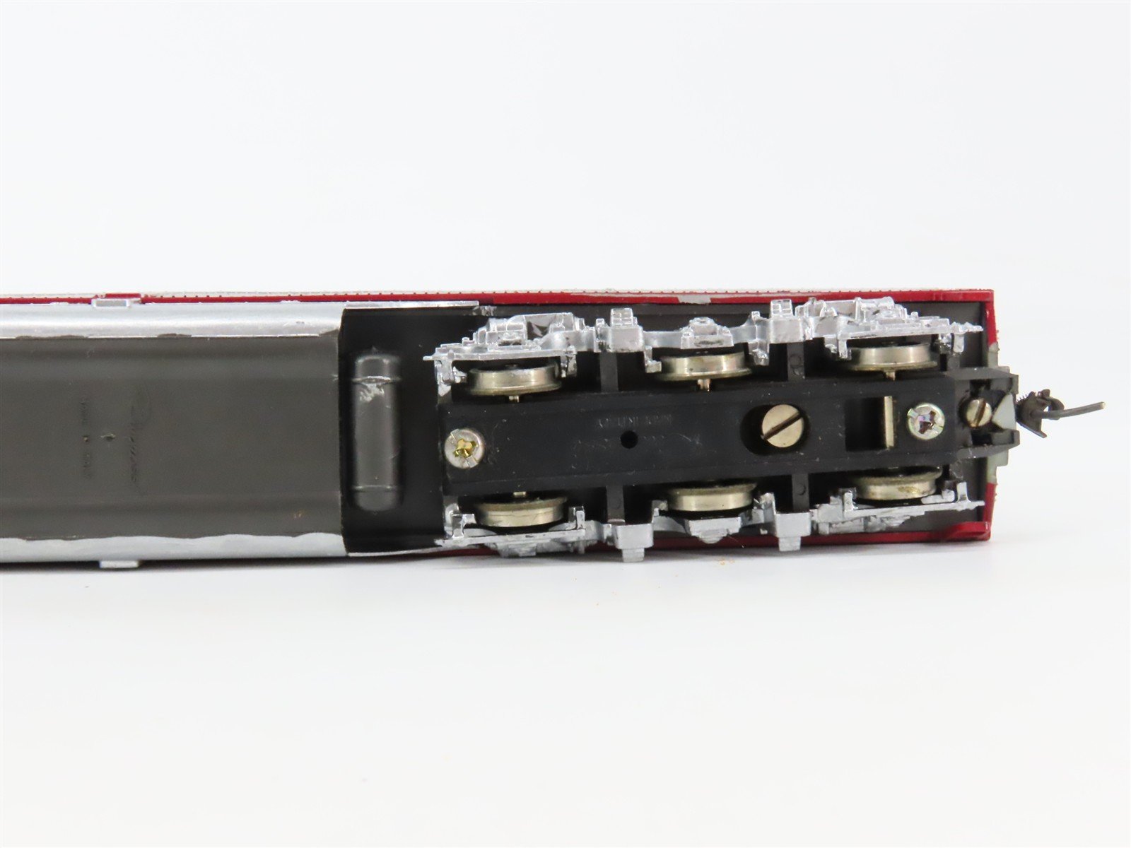 HO Scale Rivarossi 6104 ATSF Santa Fe E8B Diesel Locomotive UNPOWERED