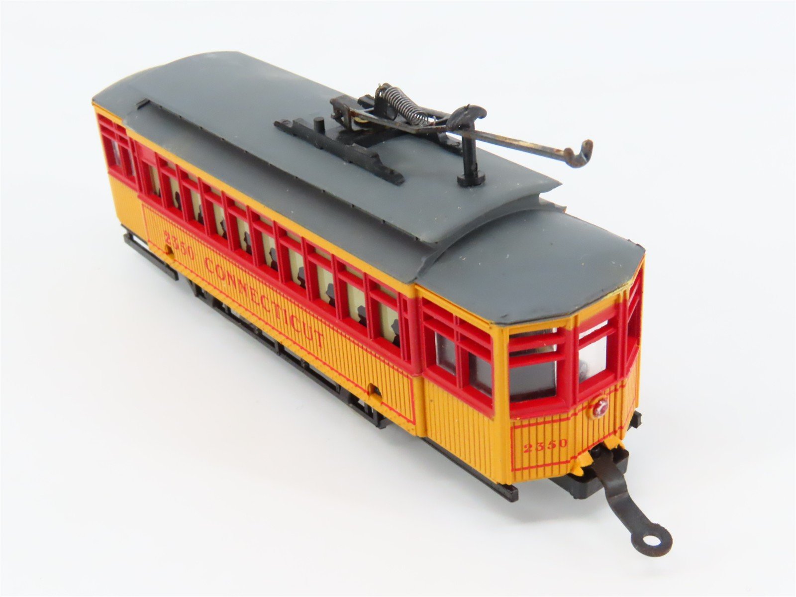 HO Scale Mehano 9382 Connecticut Company Brill Trolley w/Car