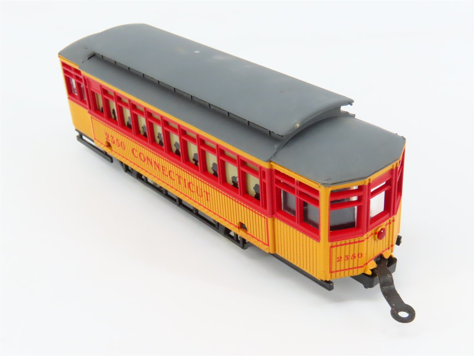 HO Scale Mehano 9382 Connecticut Company Brill Trolley w/Car