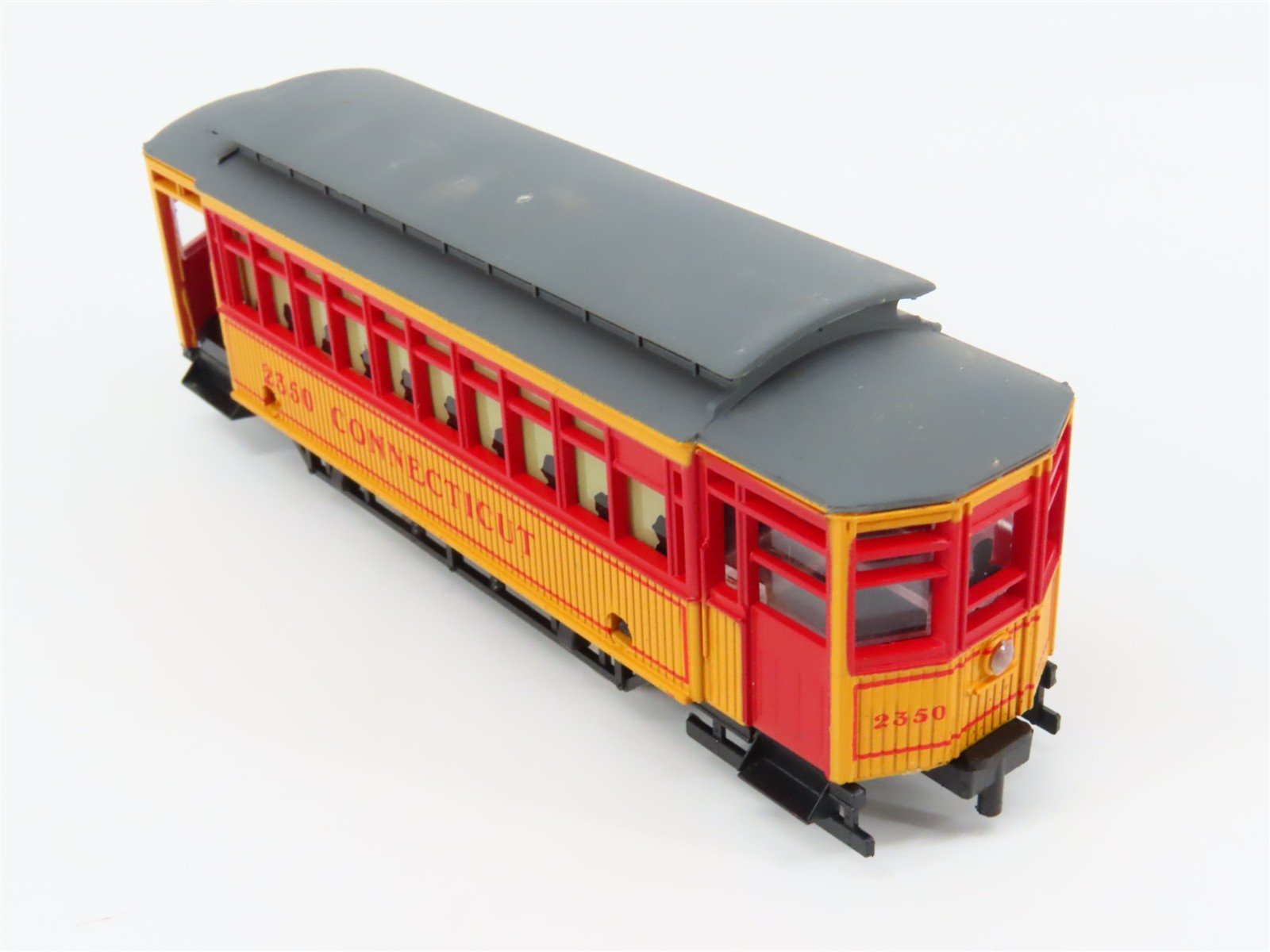 HO Scale Mehano 9382 Connecticut Company Brill Trolley w/Car