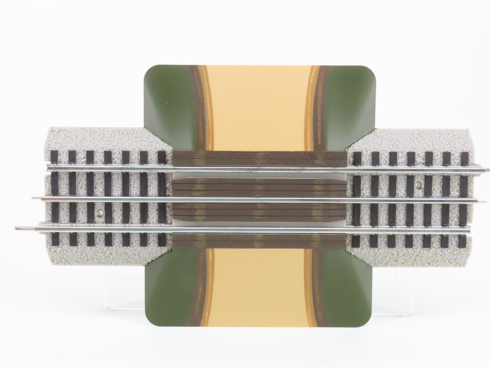 O Gauge 3-Rail Lionel 6-12036 Grade Crossing Track Piece 2-Pack