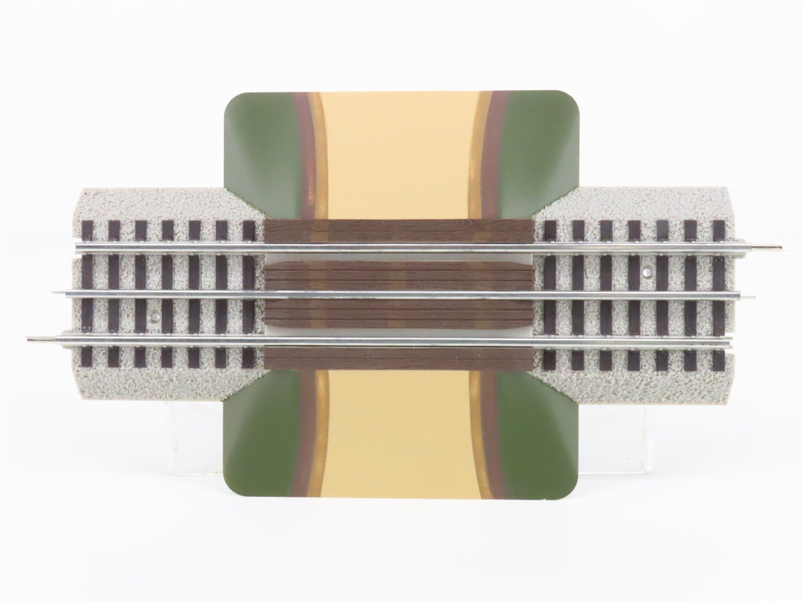 O Gauge 3-Rail Lionel 6-12036 Grade Crossing Track Piece 2-Pack