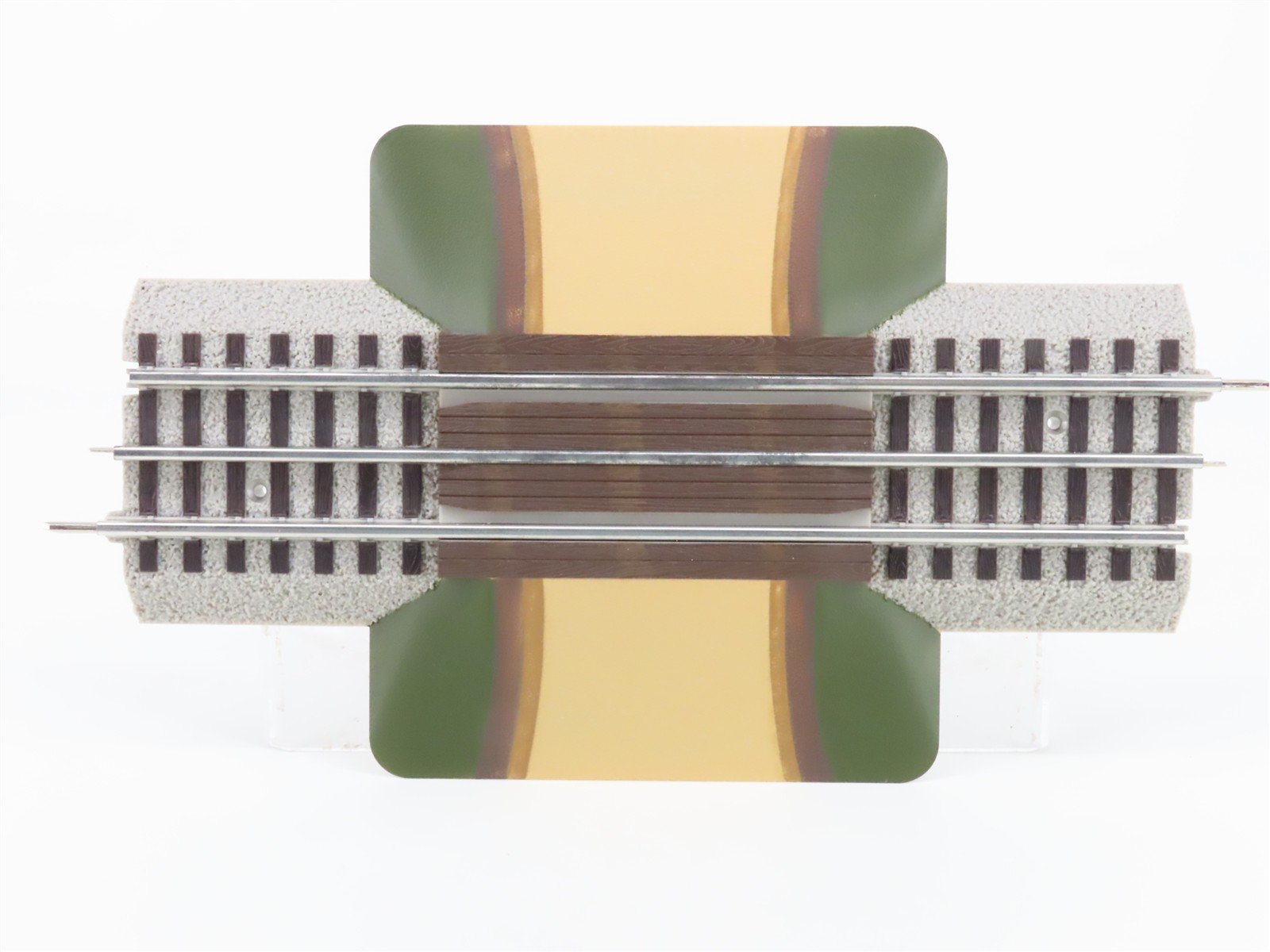 O Gauge 3-Rail Lionel 6-12036 Grade Crossing Track Piece 2-Pack