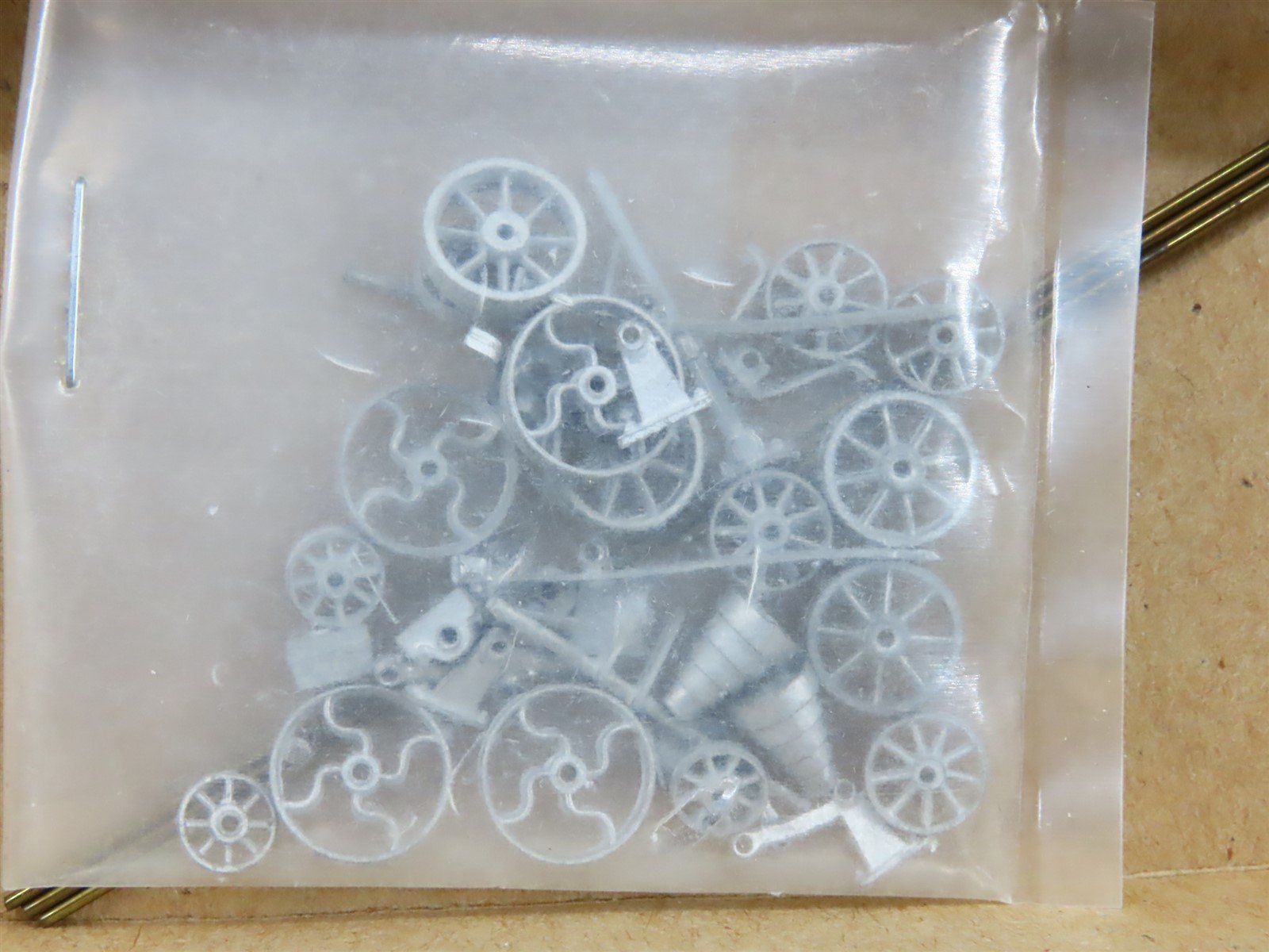 HO 1/87 Scale Rio Grande Kit Blacksmith Equipment Set #2: Overhead Belt Drive
