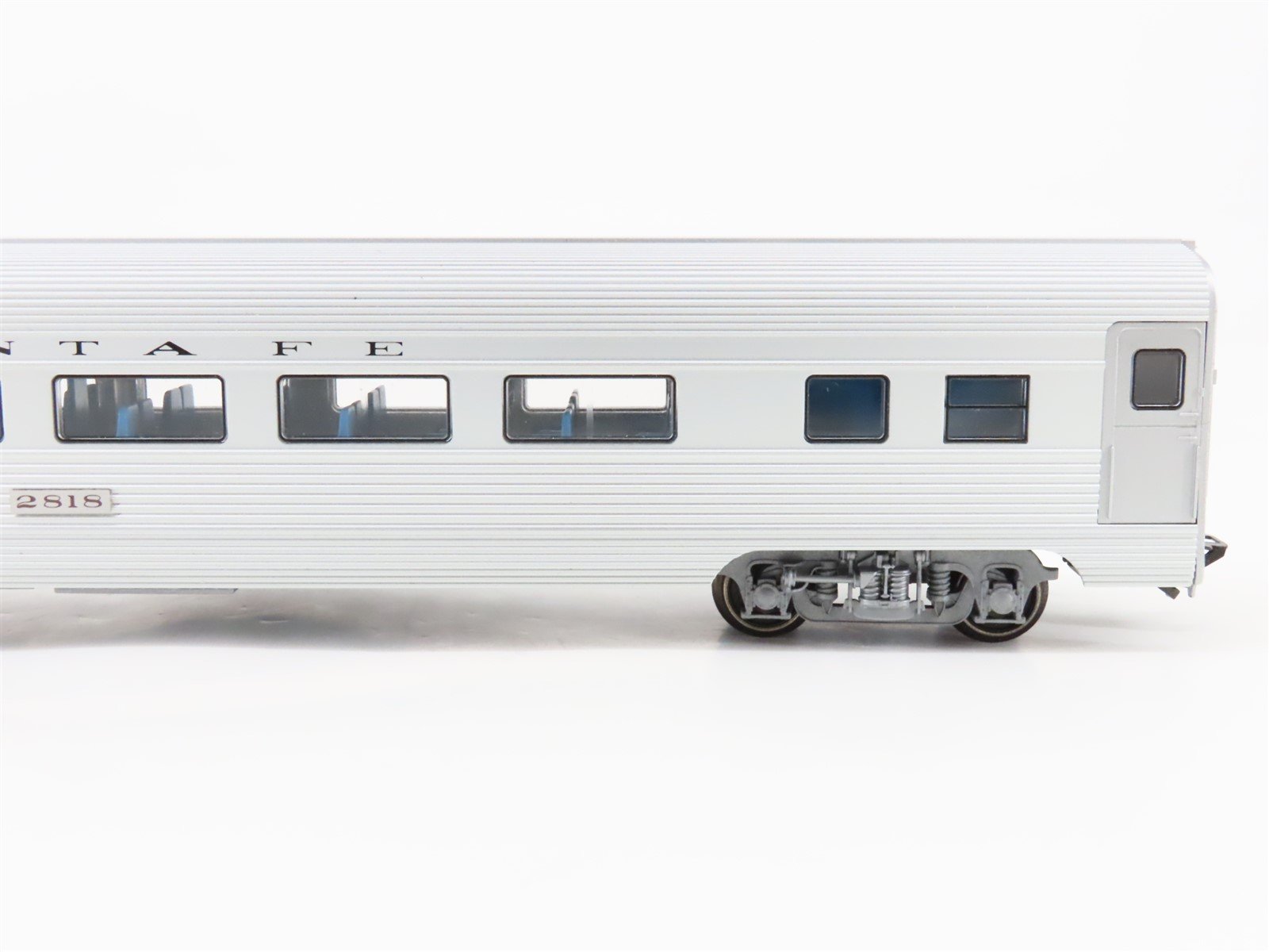 HO Scale 3-Rail AC Marklin ATSF Santa Fe Coach Passenger Car #2818