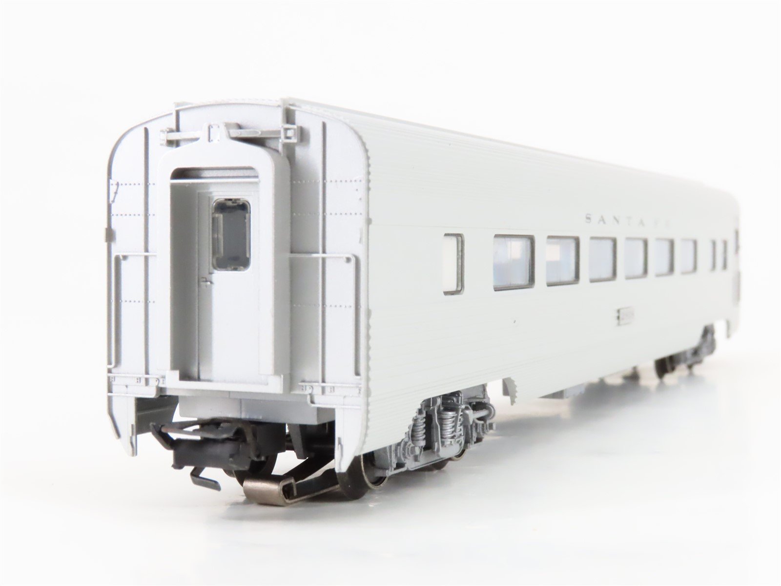 HO Scale 3-Rail AC Marklin ATSF Santa Fe Coach Passenger Car #2818