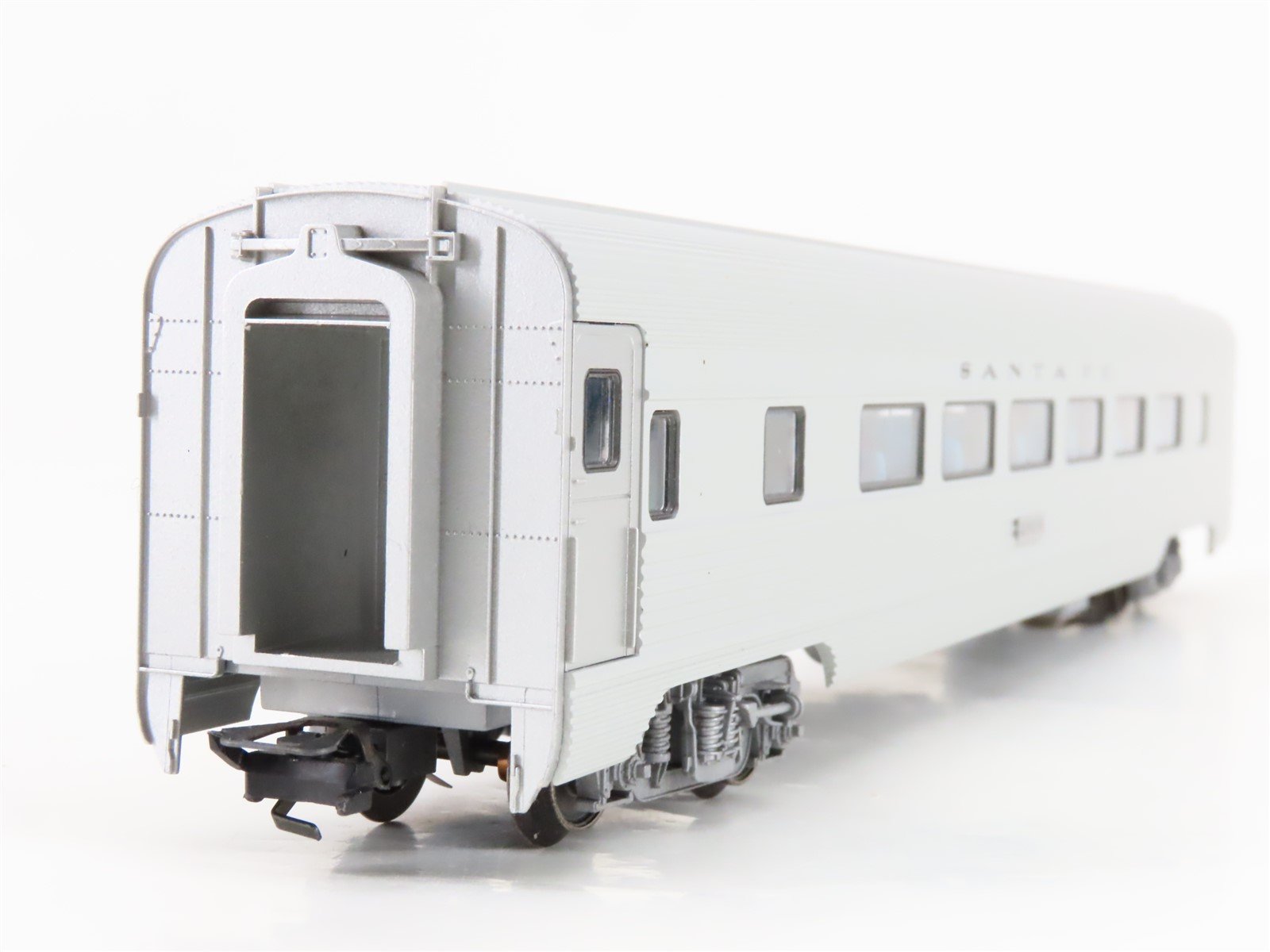 HO Scale 3-Rail AC Marklin ATSF Santa Fe Coach Passenger Car #2818
