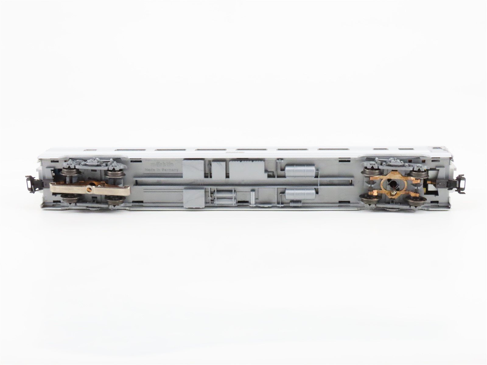 HO Scale 3-Rail AC Marklin ATSF Santa Fe Coach Passenger Car #2818