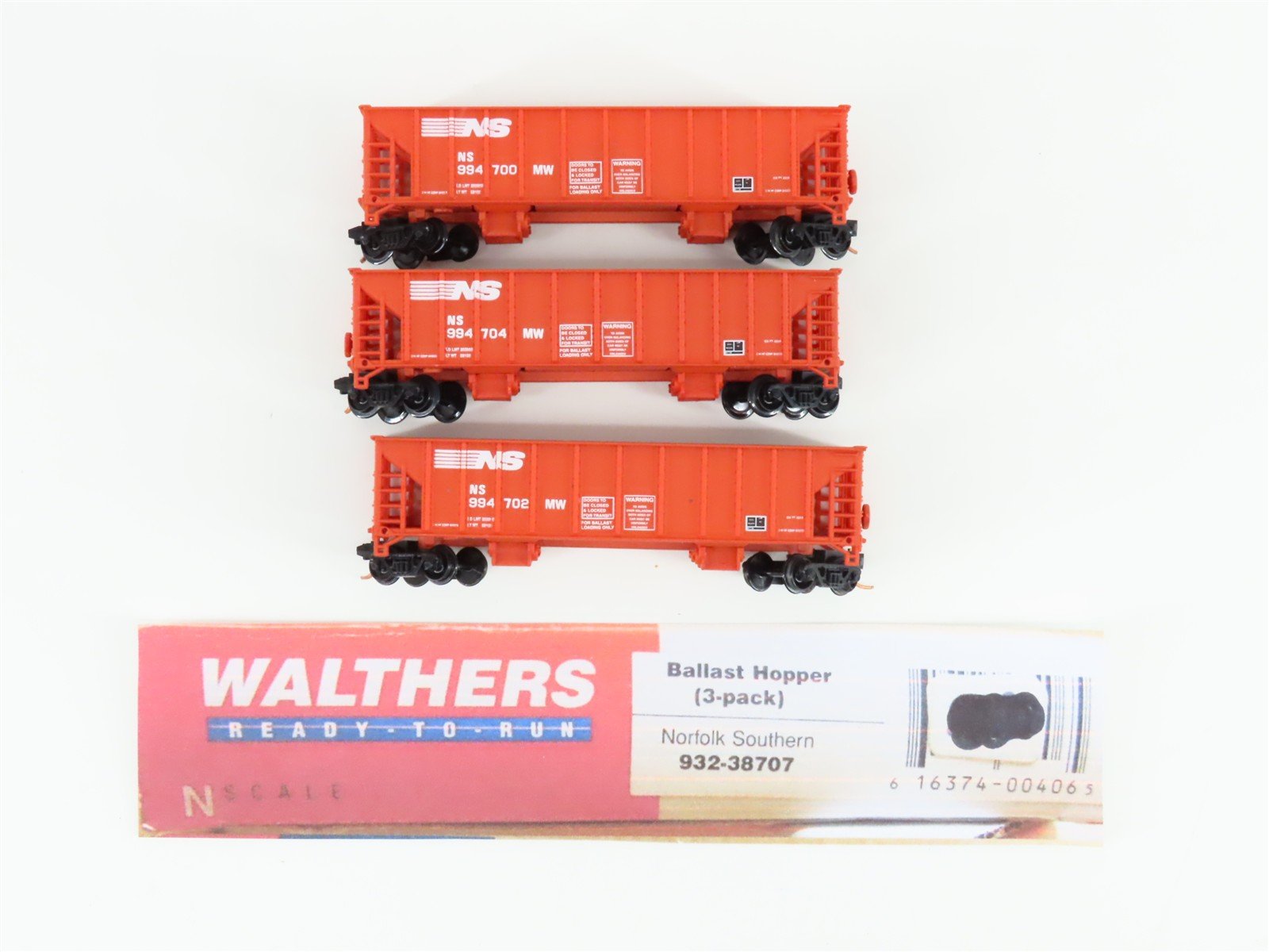 N Scale Walthers 932-38707 NS Norfolk Southern Ballast Hopper 3-Pack