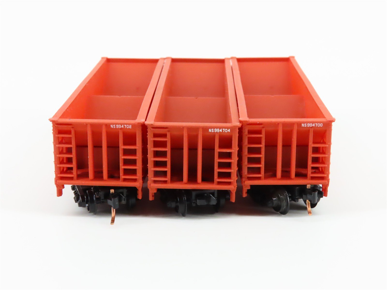 N Scale Walthers 932-38707 NS Norfolk Southern Ballast Hopper 3-Pack