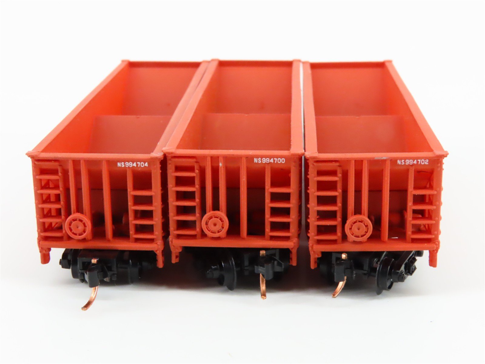 N Scale Walthers 932-38707 NS Norfolk Southern Ballast Hopper 3-Pack