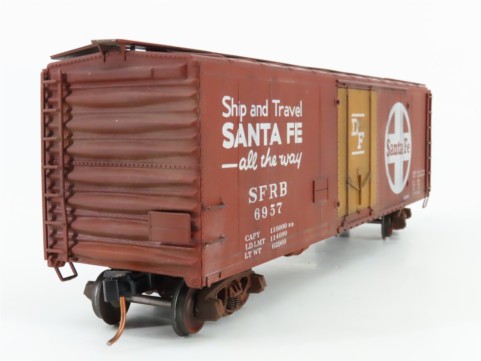 S Scale American Flyer SFRB Santa Fe 40' Boxcar #6957 Weathered