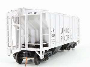 S Scale Showcase UP Union Pacific 2-Bay Covered Hopper #11561