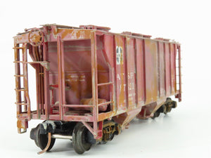 S Scale Showcase ATSF Santa Fe 2-Bay Covered Hopper #87421 Weathered
