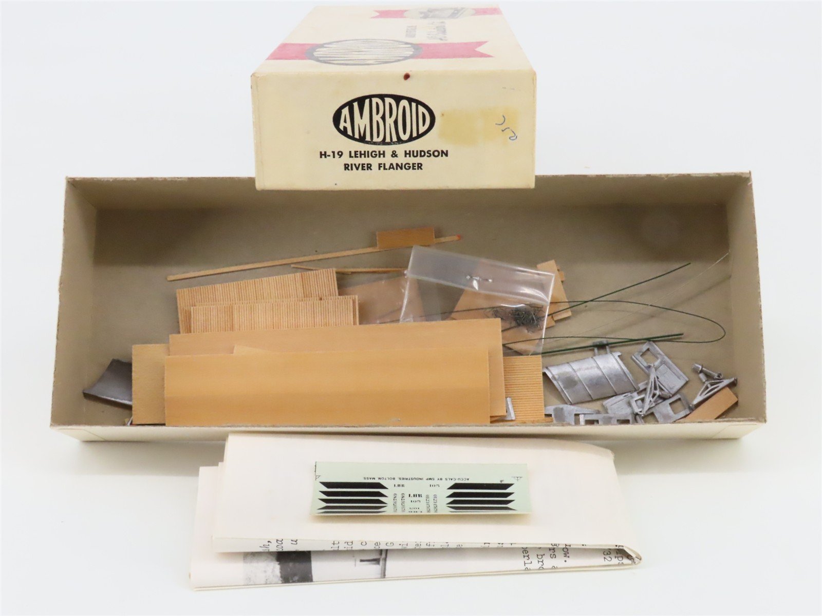 HO Scale Ambroid H-19 LHR Lehigh & New England River Flanger Caboose Kit