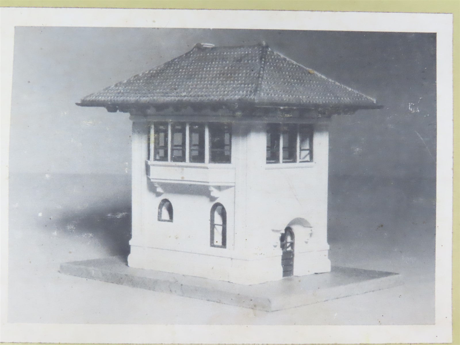 HO 1/87 Scale Hobby Gallery/Crow River Plaster Kit #10 Undecorated DL&W Tower