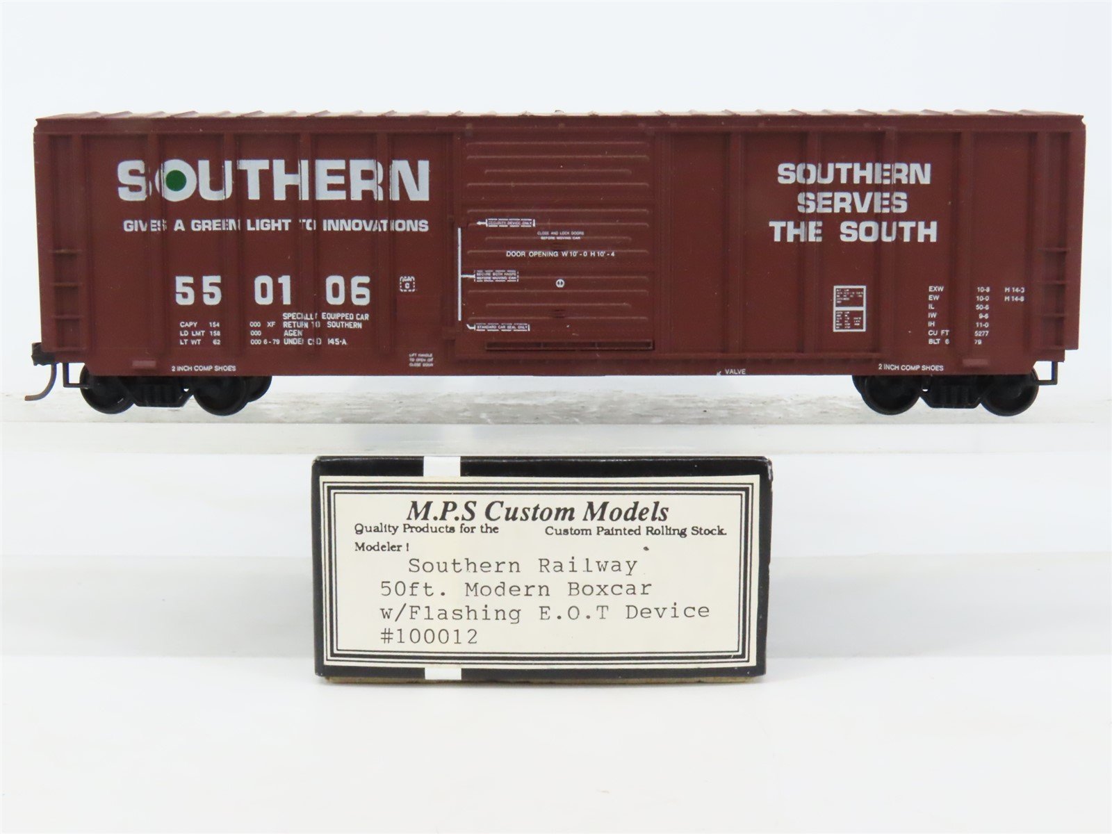 HO Roundhouse/MPS Customs 100012 SOU Southern 50' Box Car #550106 w/ EOT Light