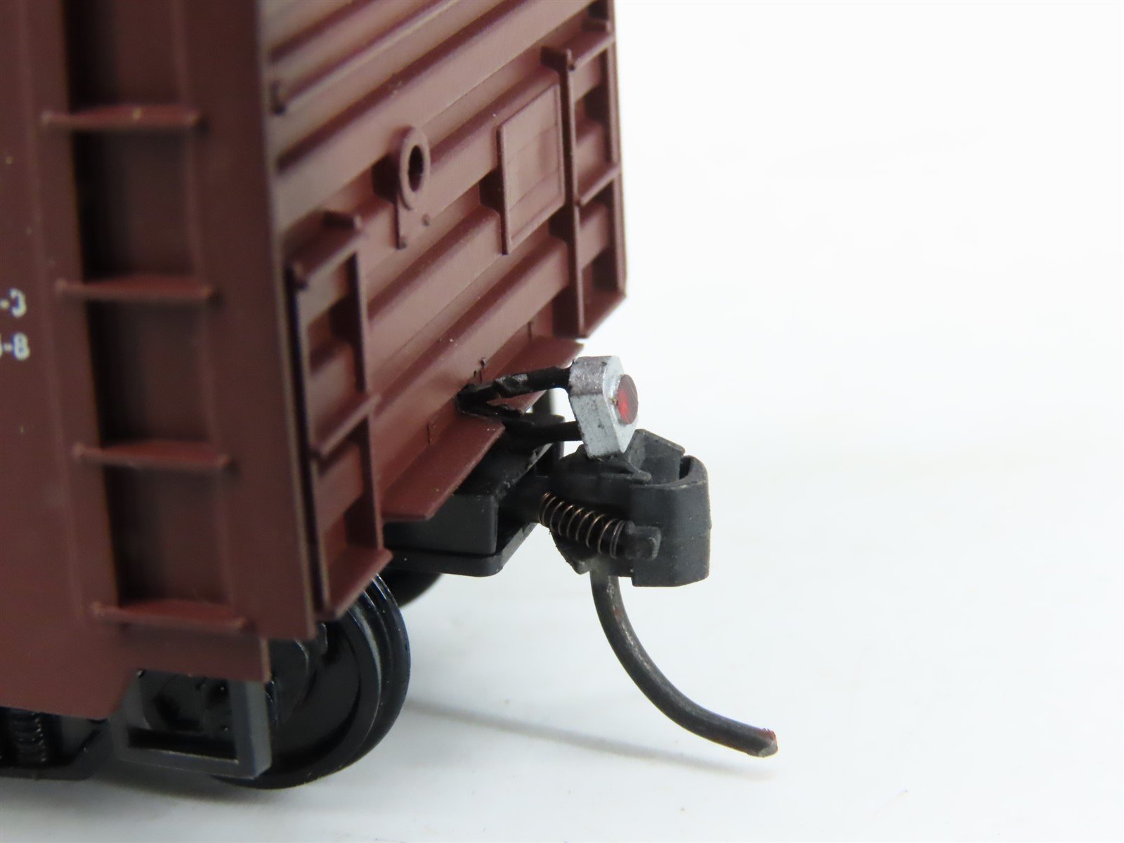 HO Roundhouse/MPS Customs 100012 SOU Southern 50' Box Car #550106 w/ EOT Light
