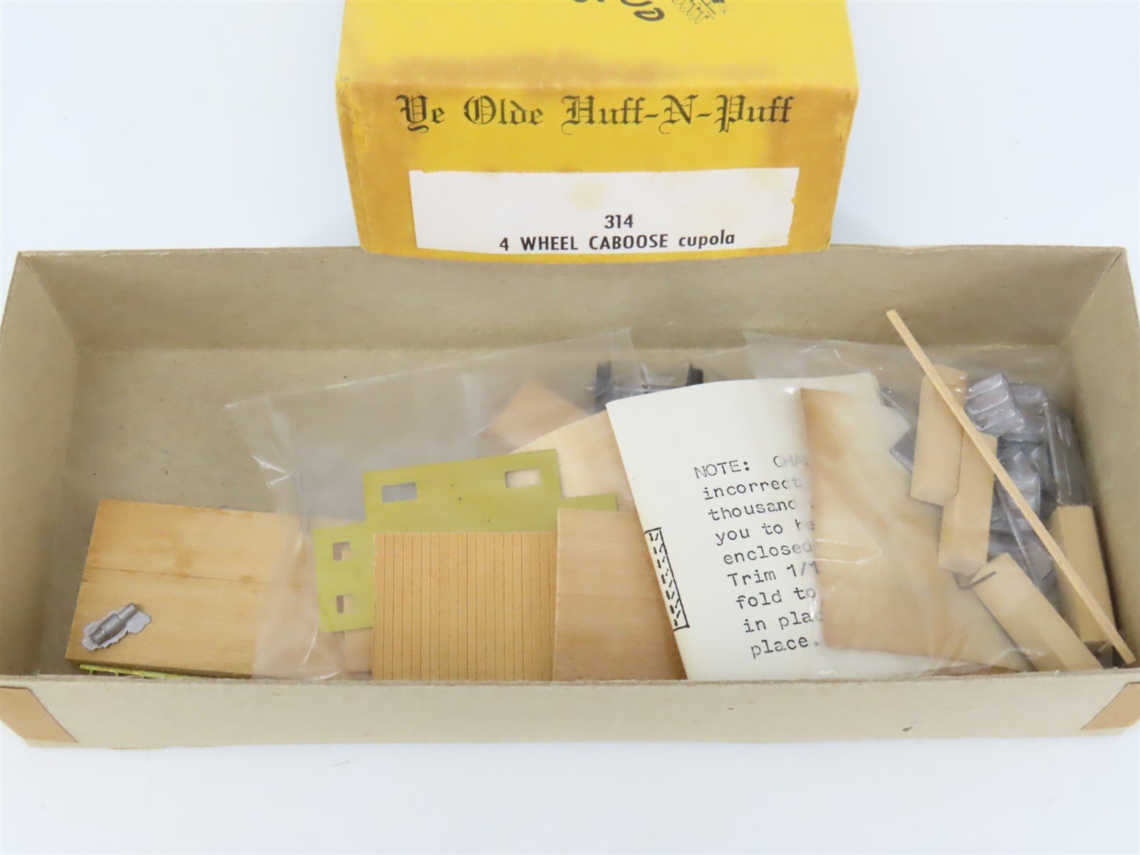HO Scale Ye Olde Huff-N-Puff Kit #314 Undecorated 4-Wheel Center Cupola Caboose