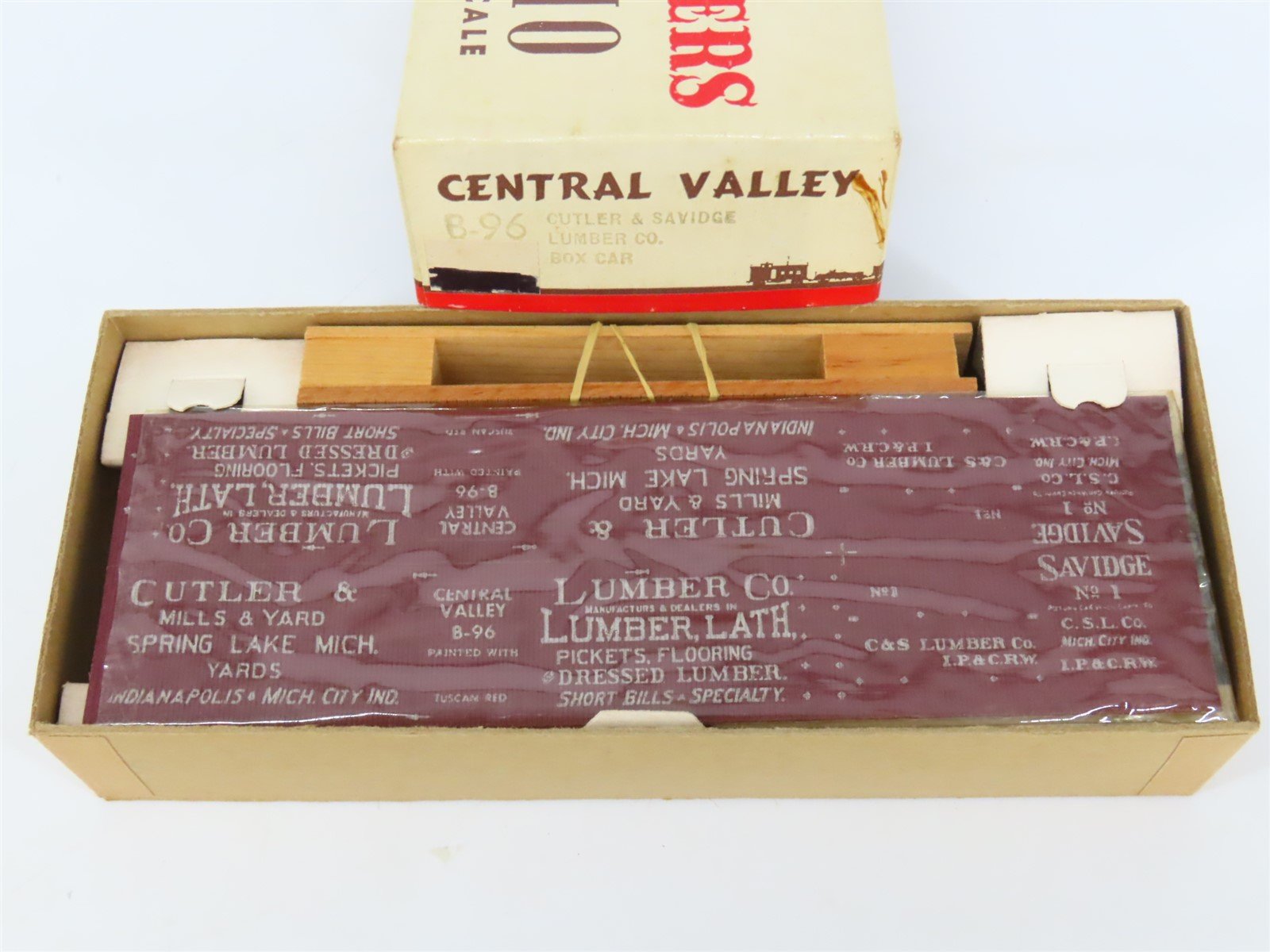 HO Scale Central Valley Craftsman Kit #B-96 Cutler & Savidge Lumber Box Car #1