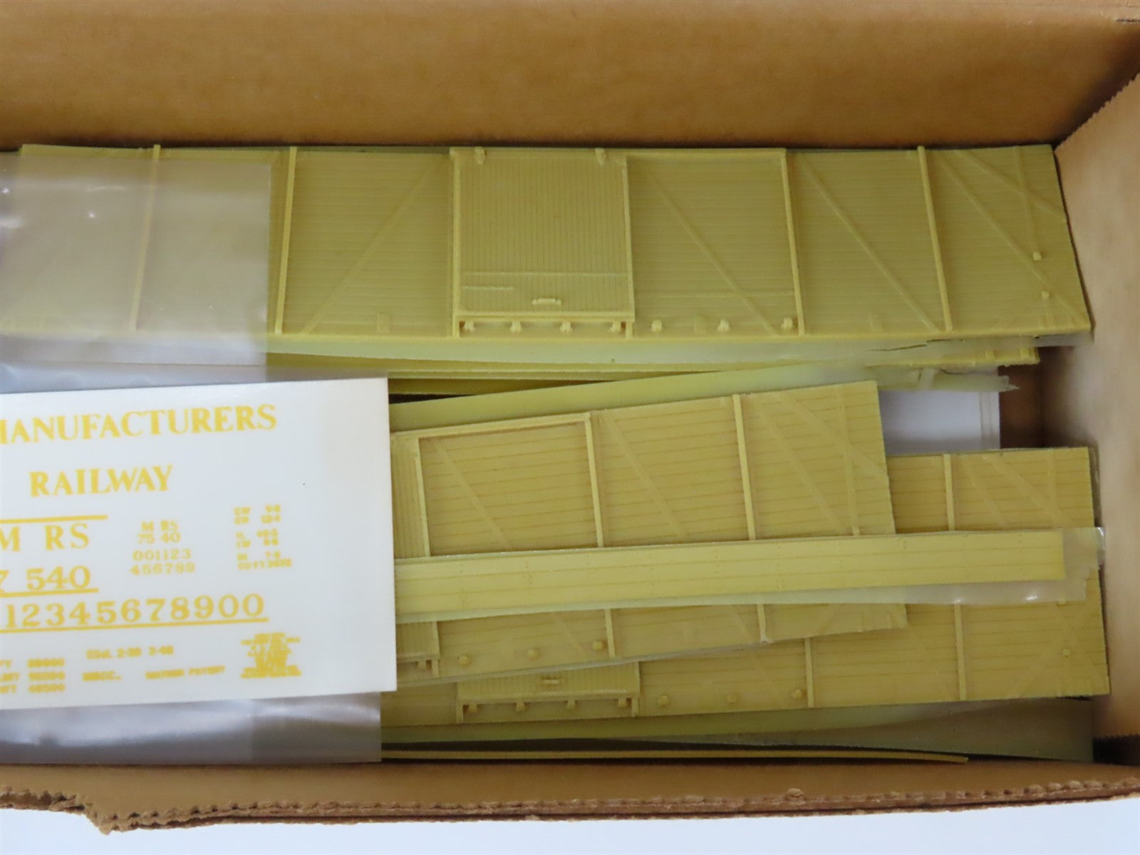 HO Sunshine Models Resin Kit #7.3 Undecorated MRS & IN Mather Box Car 2-Pack