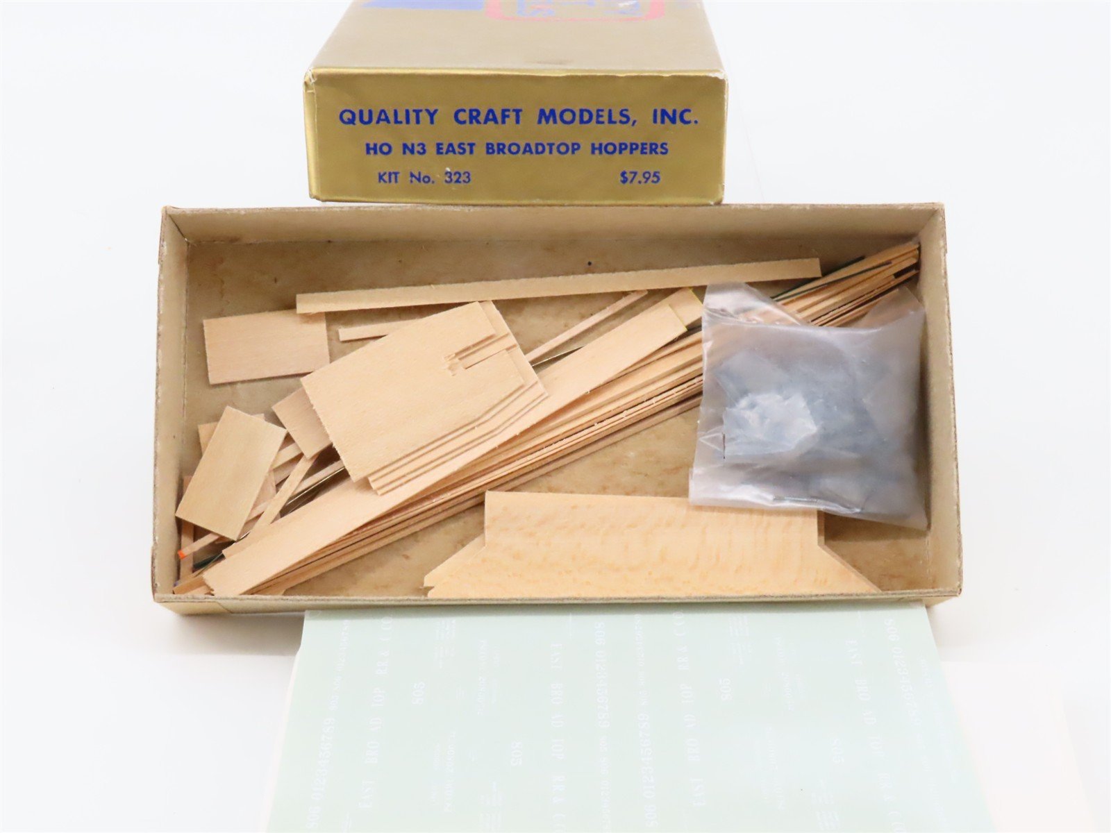 HOn3 Scale Quality Craft Models 2 in 1 Kit No 323 East Broad Top Hoppers #805