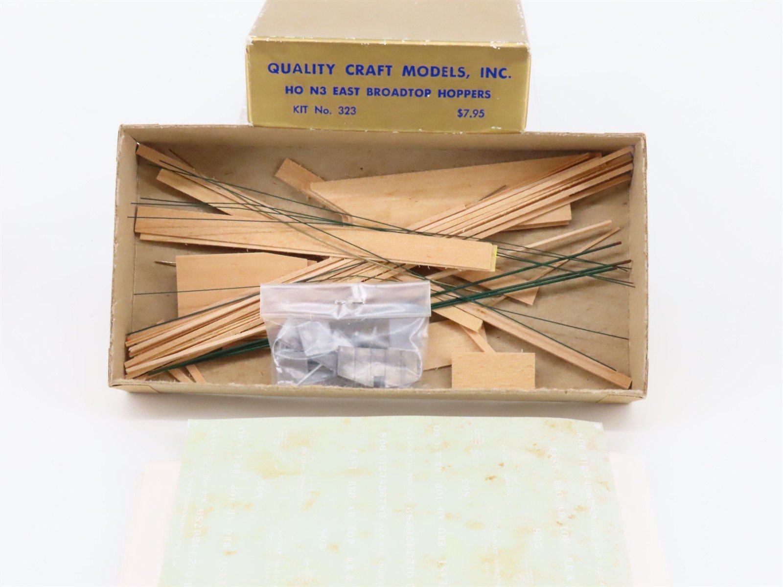 HOn3 Scale Quality Craft Models 2 in 1 Kit No 323 East Broad Top Hoppers #805