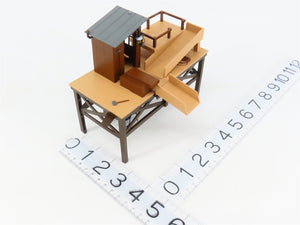 O Scale Lionel 6-37100 Barrel Loader Building