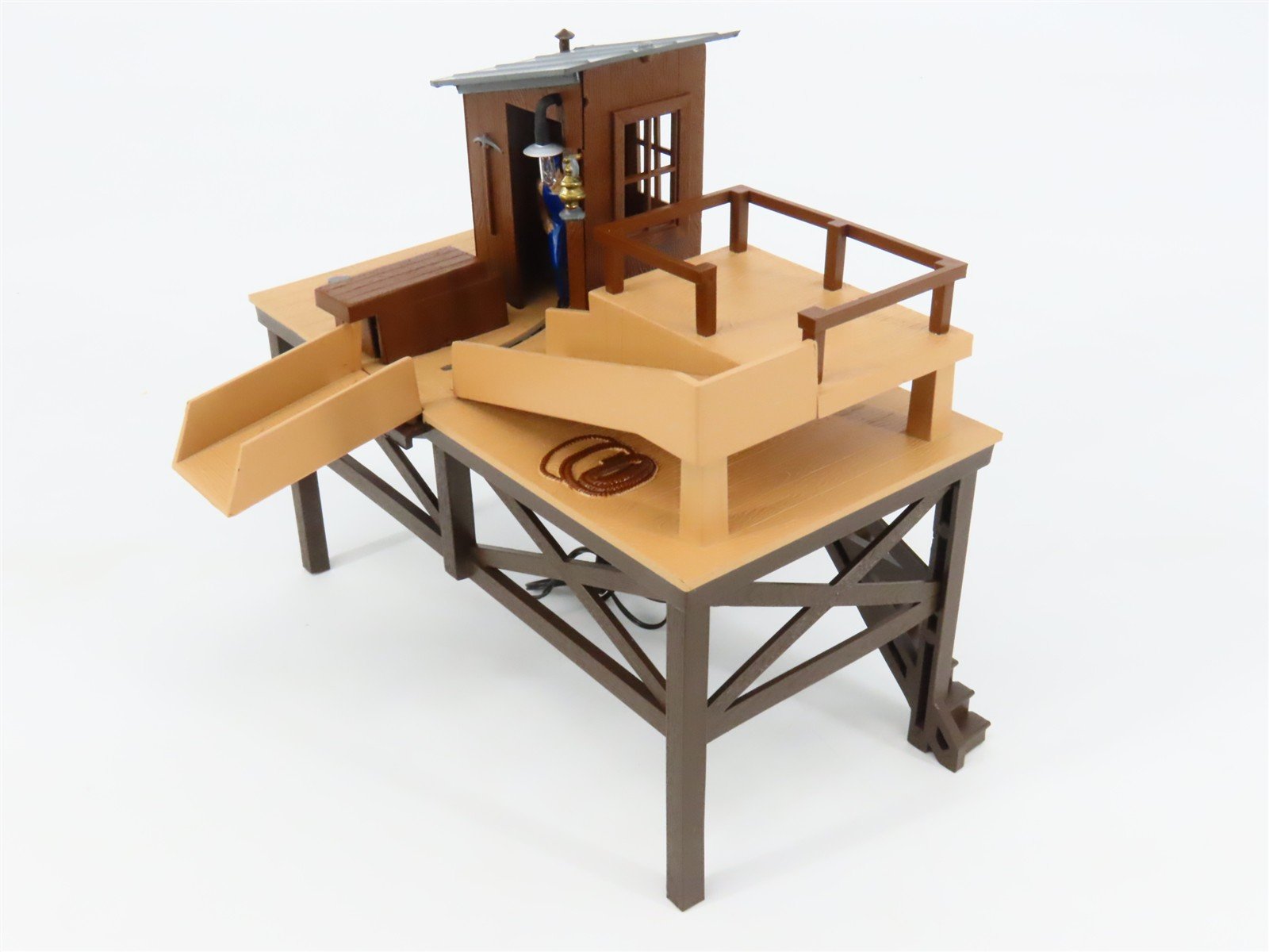 O Scale Lionel 6-37100 Barrel Loader Building