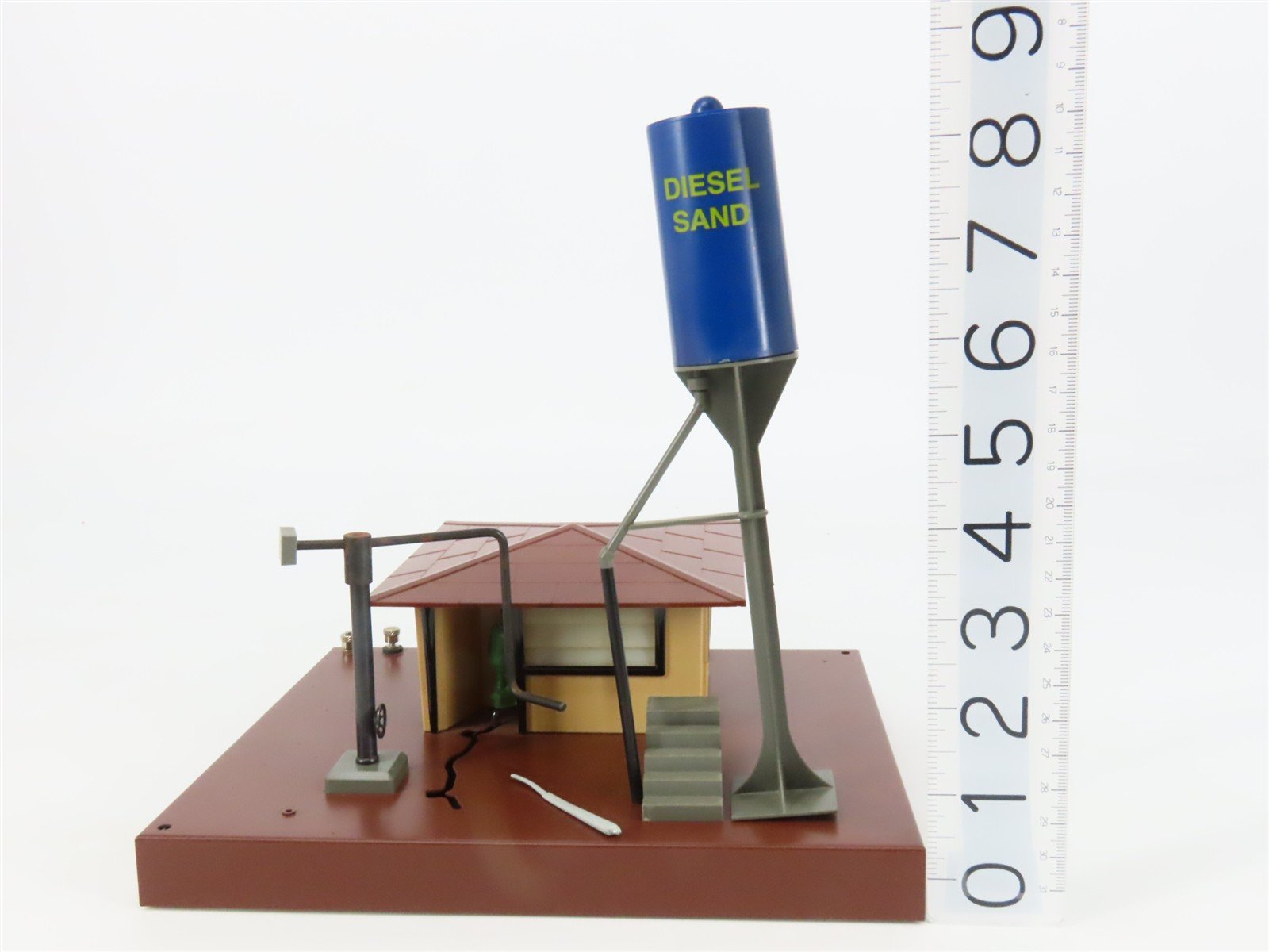 O Scale Lionel 6-12835 Illuminated Fueling Station