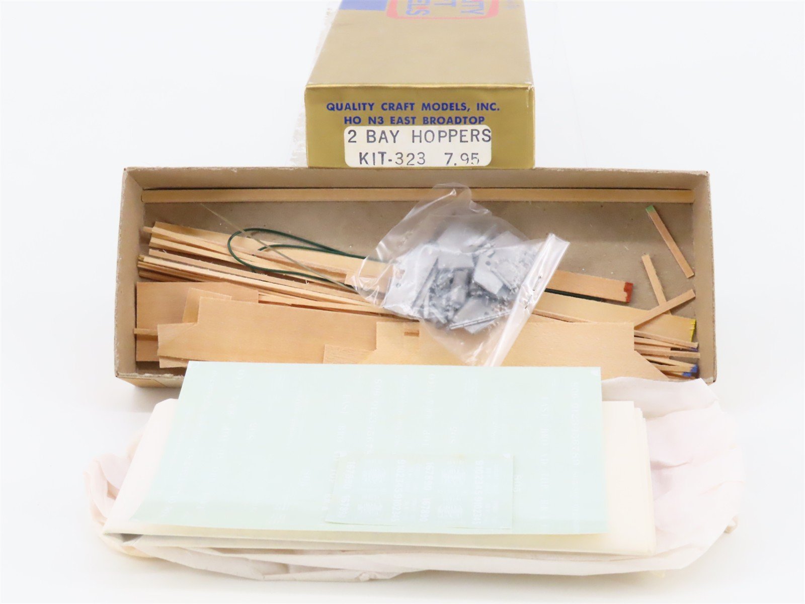 HOn3 Scale Quality Craft Models 2 in 1 Kit 323 EBT East Broad Top 2-Bay Hoppers