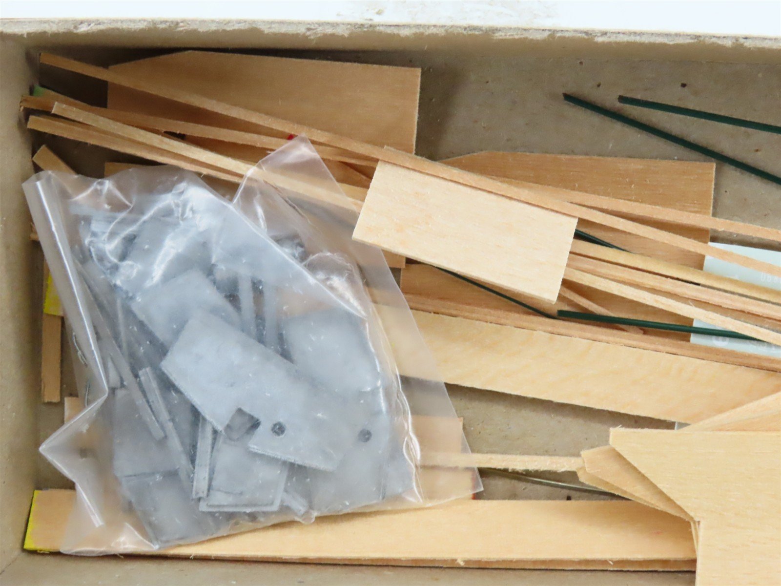 HOn3 Scale Quality Craft Models 2 in 1 Kit 323 EBT East Broad Top 2-Bay Hoppers