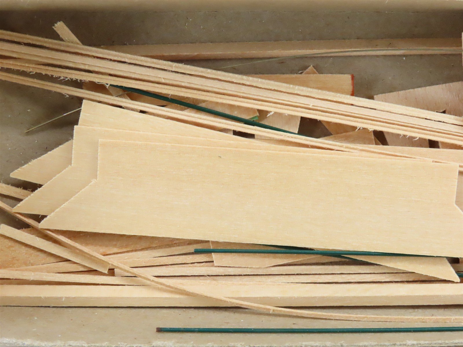 HOn3 Scale Quality Craft Models 2 in 1 Kit 342 EBT East Broad Top 3-Bay Hoppers