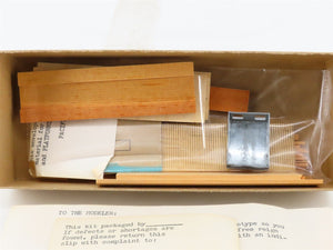 HO Scale Silver Streak Kit R002-345 Undecorated Way Station Caboose Structure