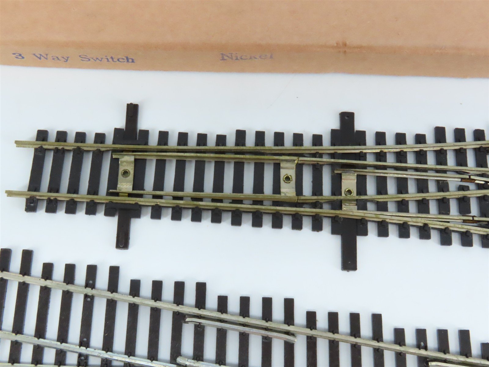 HO Scale Lambert #6 Code 100 Three-Way Switch Track Piece 2-Pack