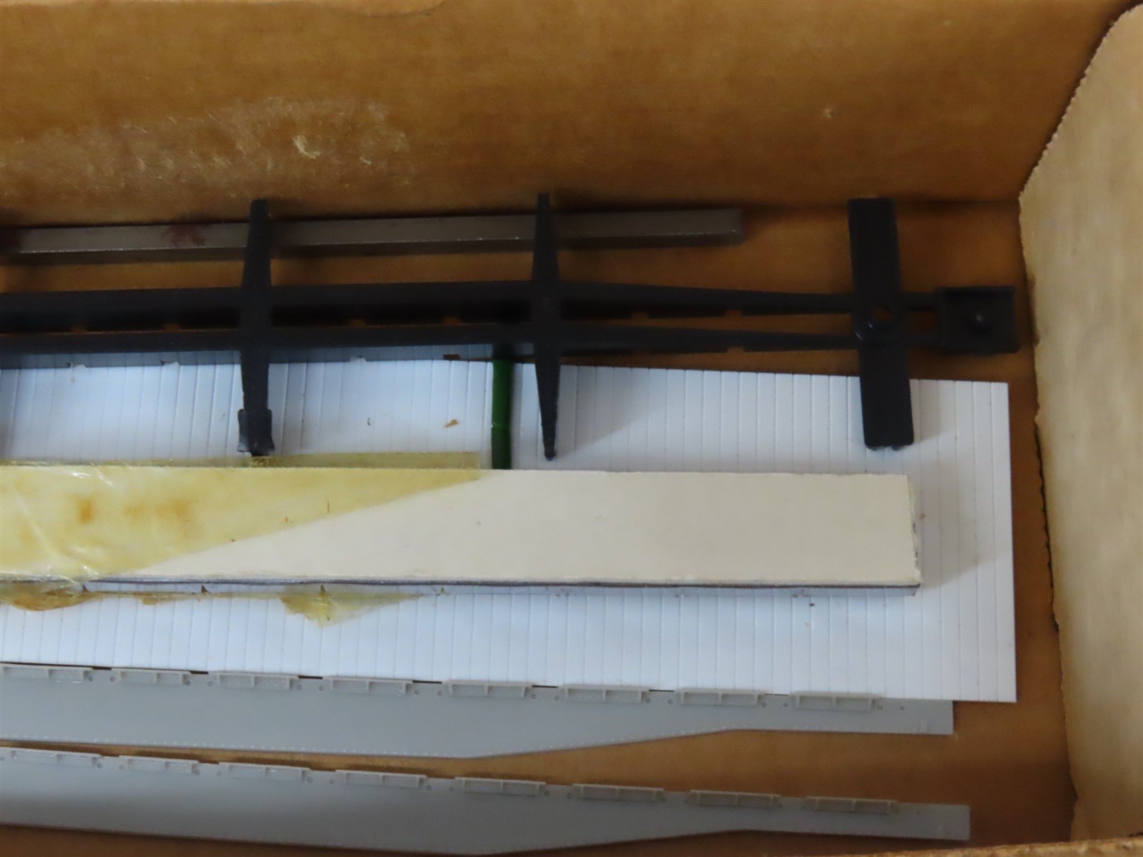 HO West Rail Kit #F-1020 Undecorated UP Union Pacific F50-11 AAR 50-Ton Flat Car
