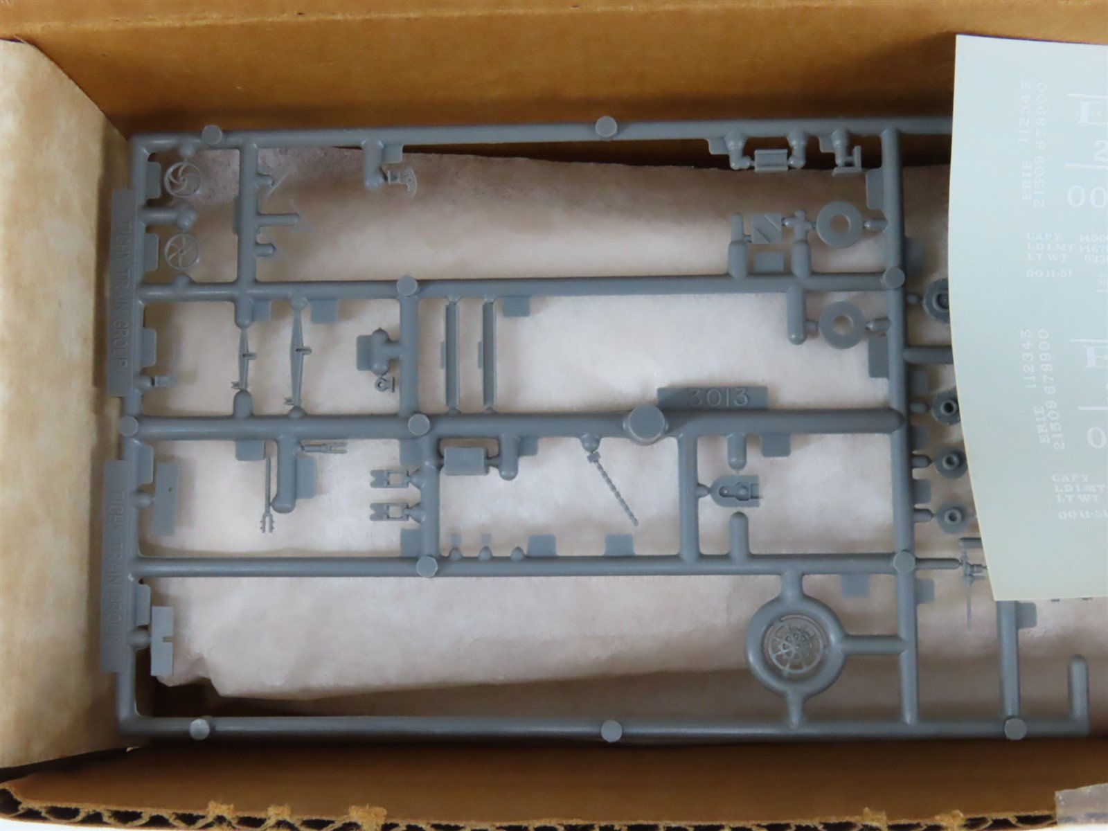 HO Scale West Shore Line Resin Kit #9201 Undecorated ERIE 4-Bay Covered Hopper