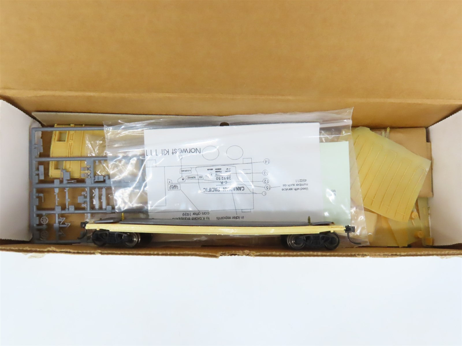 HO Scale Norwest Resin Kit #111P Undecorated CP 40' Wood Reefer